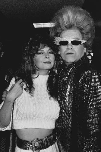 Elvira_Backstage_ (2)